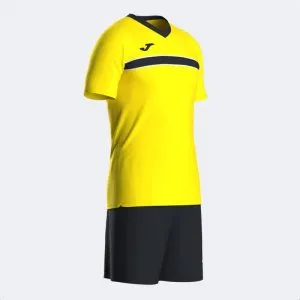 サッカーシャツとショーツセット 黒と黄色 サッカーシャツとショーツセット 黒と黄色