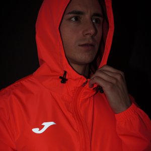 JOMA ELITE VIII RAINCOAT FLUOR CORAL