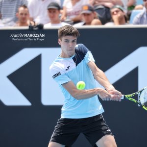 JOMA CREW V SHORT SLEEVE T-SHIRT SKY BLUE NAVY WHITE